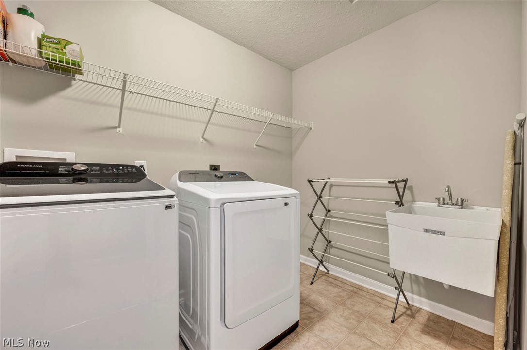 21017 Rockglen Drive Strongsville OH 44149