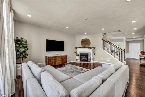 21017 Rockglen Drive Strongsville OH 44149