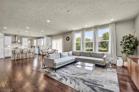 21017 Rockglen Drive Strongsville OH 44149