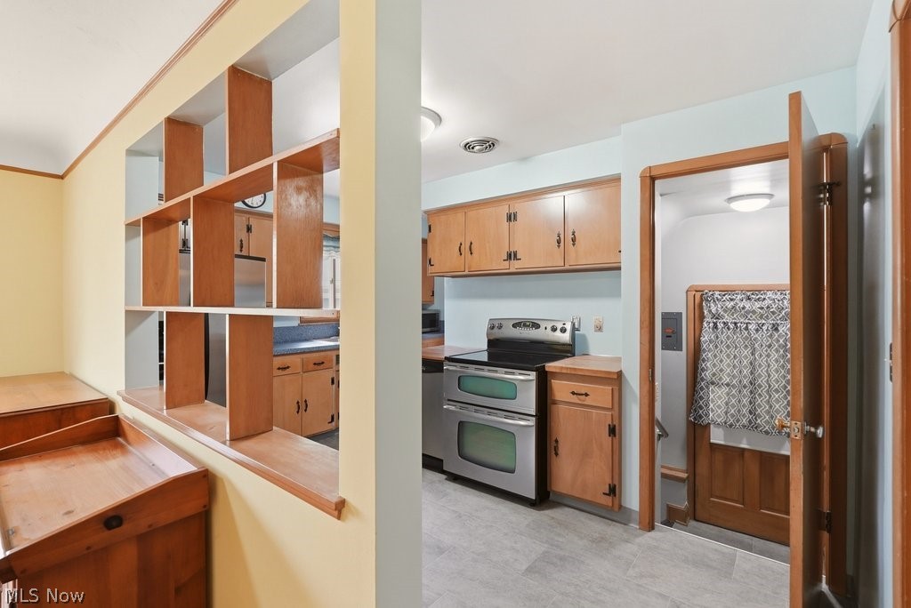 6524 Charles Road North Olmsted OH 44070