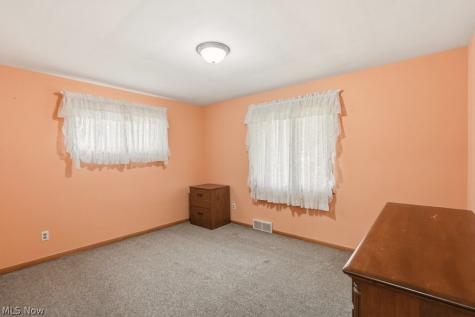 6524 Charles Road North Olmsted OH 44070