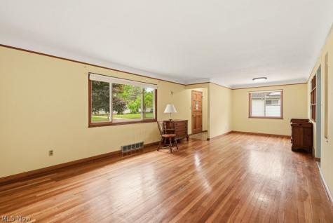 6524 Charles Road North Olmsted OH 44070