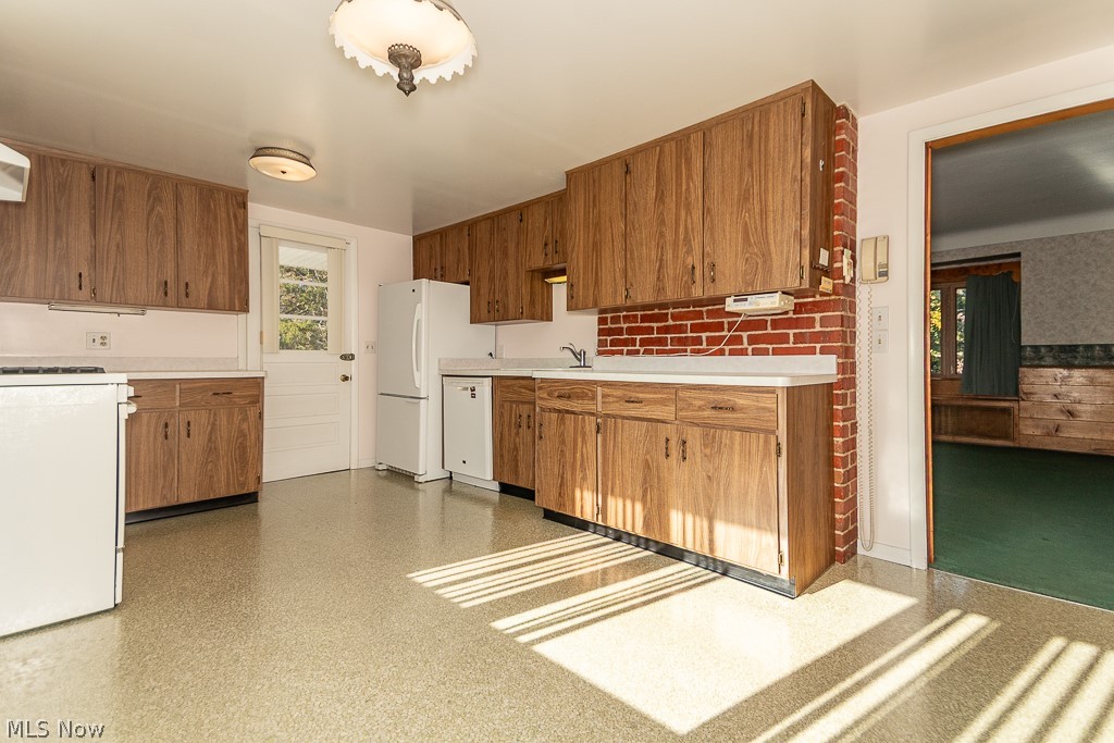 22460 Edgecliff Drive Euclid OH 44123