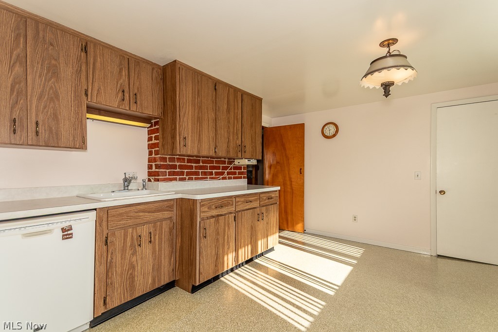 22460 Edgecliff Drive Euclid OH 44123