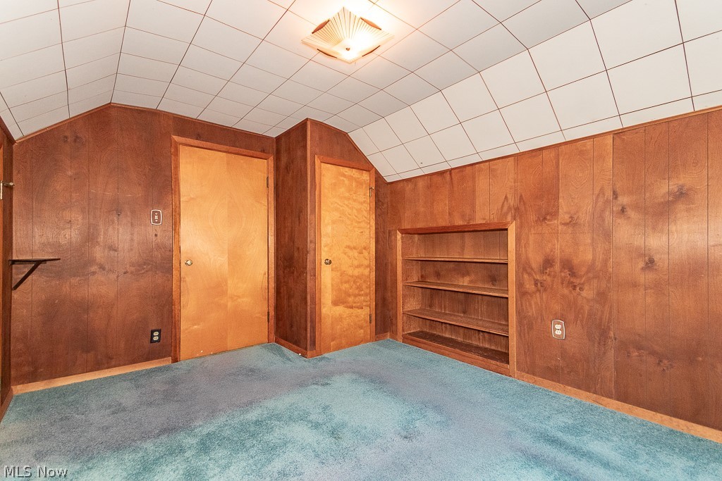 22460 Edgecliff Drive Euclid OH 44123