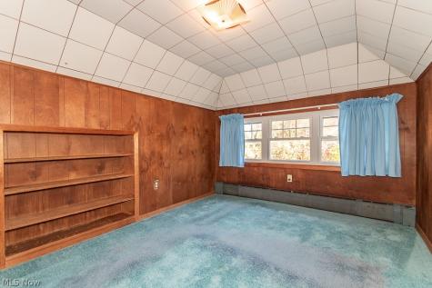 22460 Edgecliff Drive Euclid OH 44123