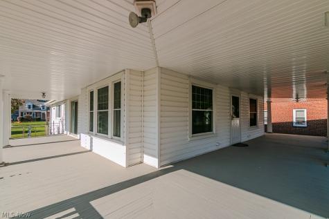 22460 Edgecliff Drive Euclid OH 44123
