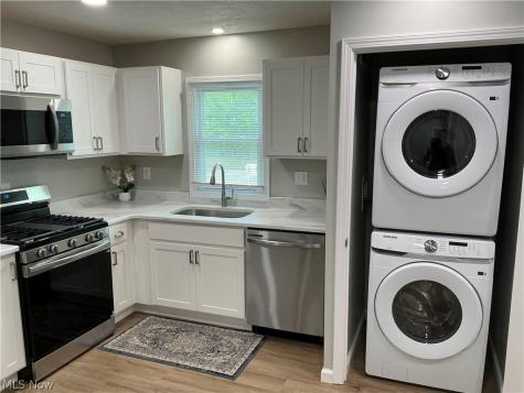 262 Miller Court Elyria OH 44035