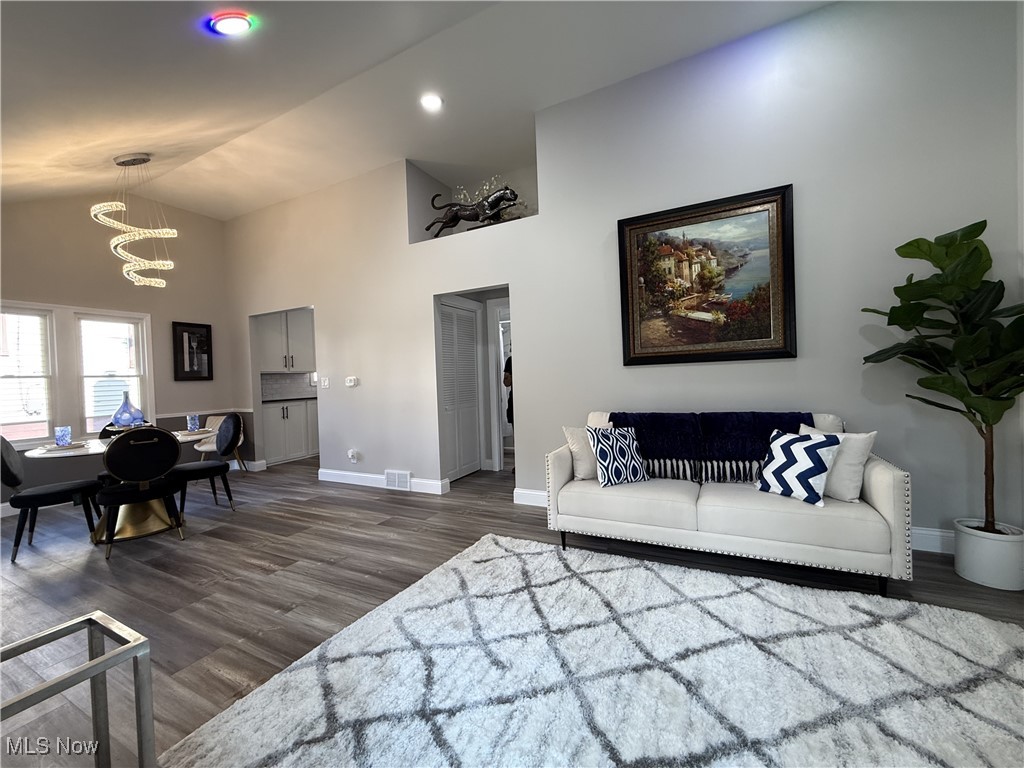 72 Weil Avenue Akron OH 44319