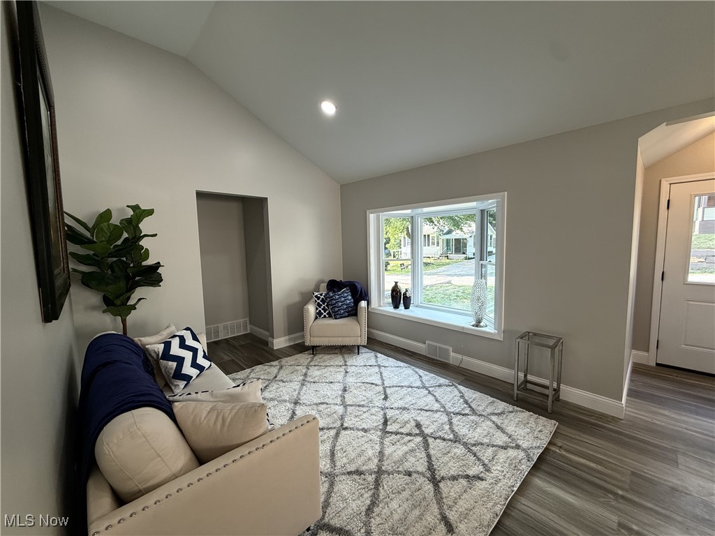 72 Weil Avenue Akron OH 44319