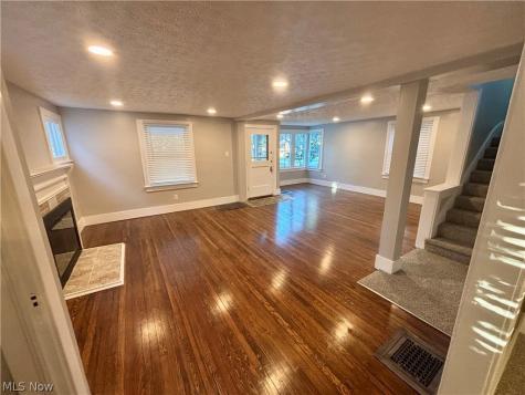 18104 Landseer Road Cleveland OH 44119