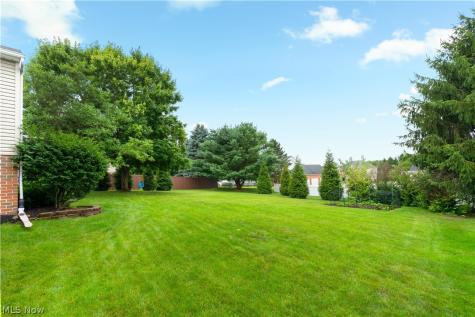 6633 Olde Stone Circle NE Canton OH 44721