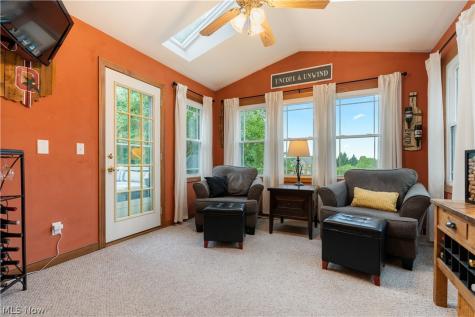 6633 Olde Stone Circle NE Canton OH 44721