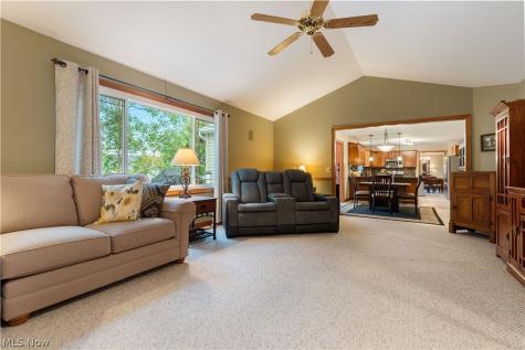 6633 Olde Stone Circle NE Canton OH 44721