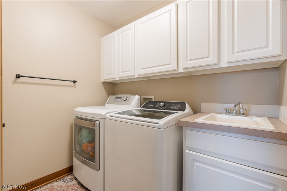 6633 Olde Stone Circle NE Canton OH 44721