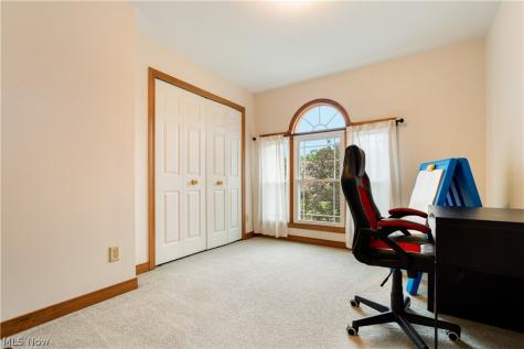 6633 Olde Stone Circle NE Canton OH 44721