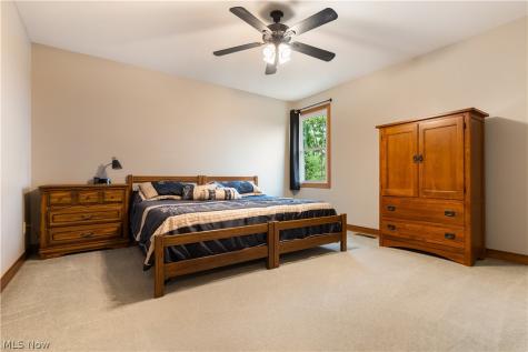 6633 Olde Stone Circle NE Canton OH 44721