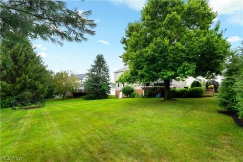 6633 Olde Stone Circle NE Canton OH 44721