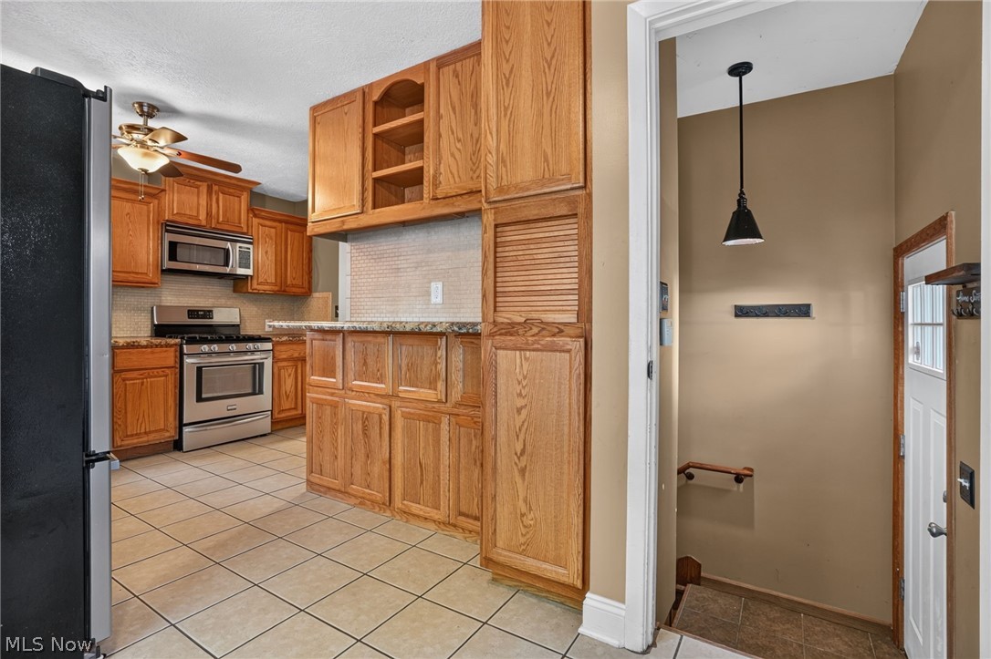 3912 Lake Road W Saybrook OH 44004