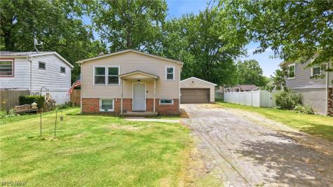 64 Morningside Road Niles OH 44446
