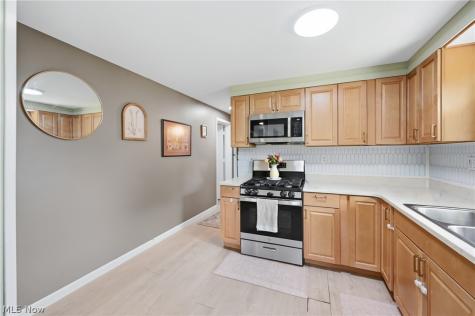 64 Morningside Road Niles OH 44446