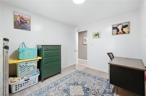 64 Morningside Road Niles OH 44446