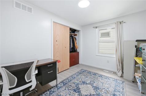 64 Morningside Road Niles OH 44446