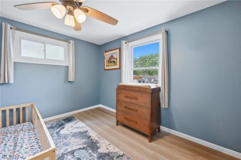64 Morningside Road Niles OH 44446