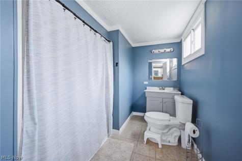 64 Morningside Road Niles OH 44446