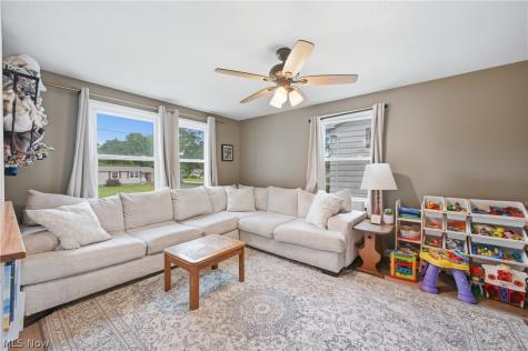 64 Morningside Road Niles OH 44446
