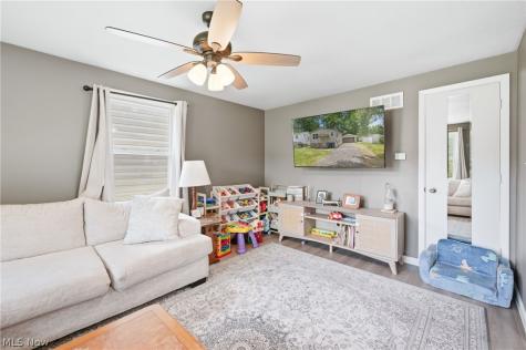64 Morningside Road Niles OH 44446