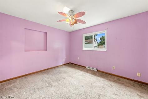 71 23rd Street NW Barberton OH 44203
