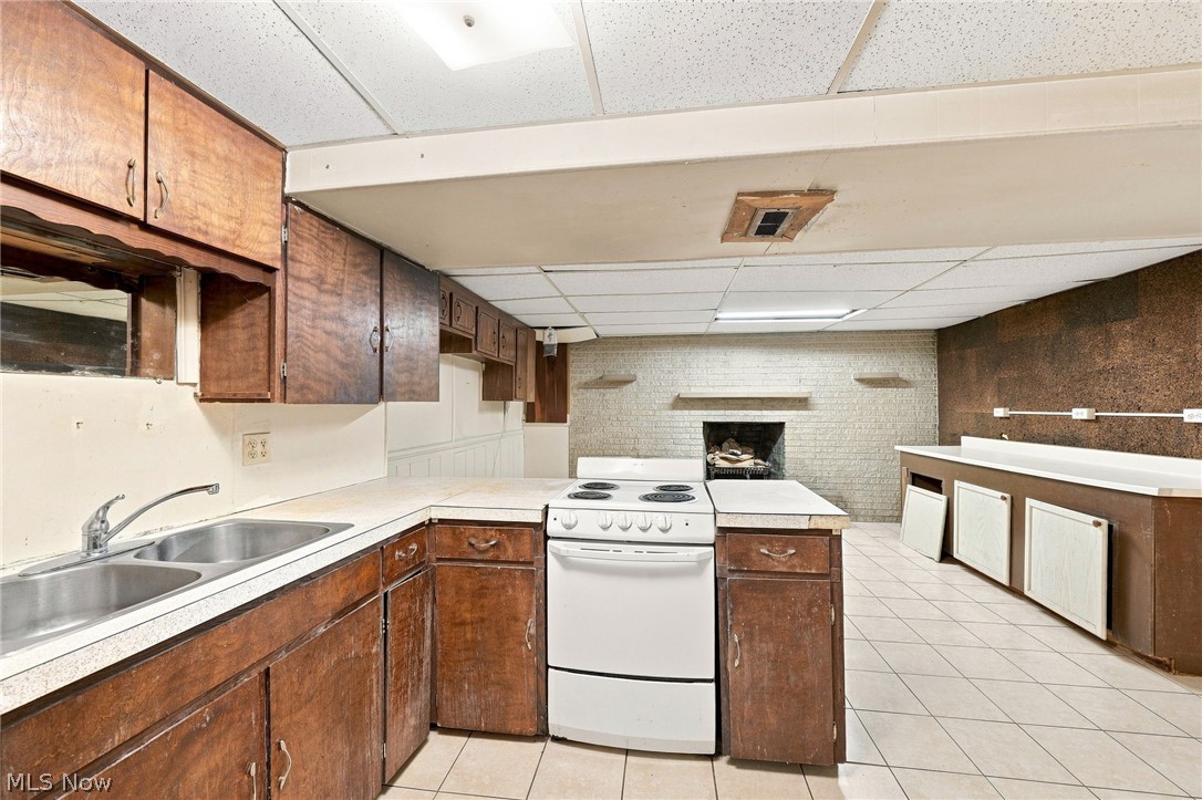 71 23rd Street NW Barberton OH 44203