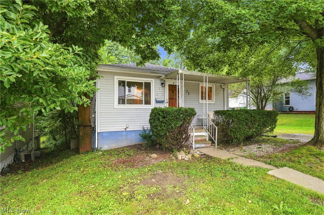 71 23rd Street NW Barberton OH 44203