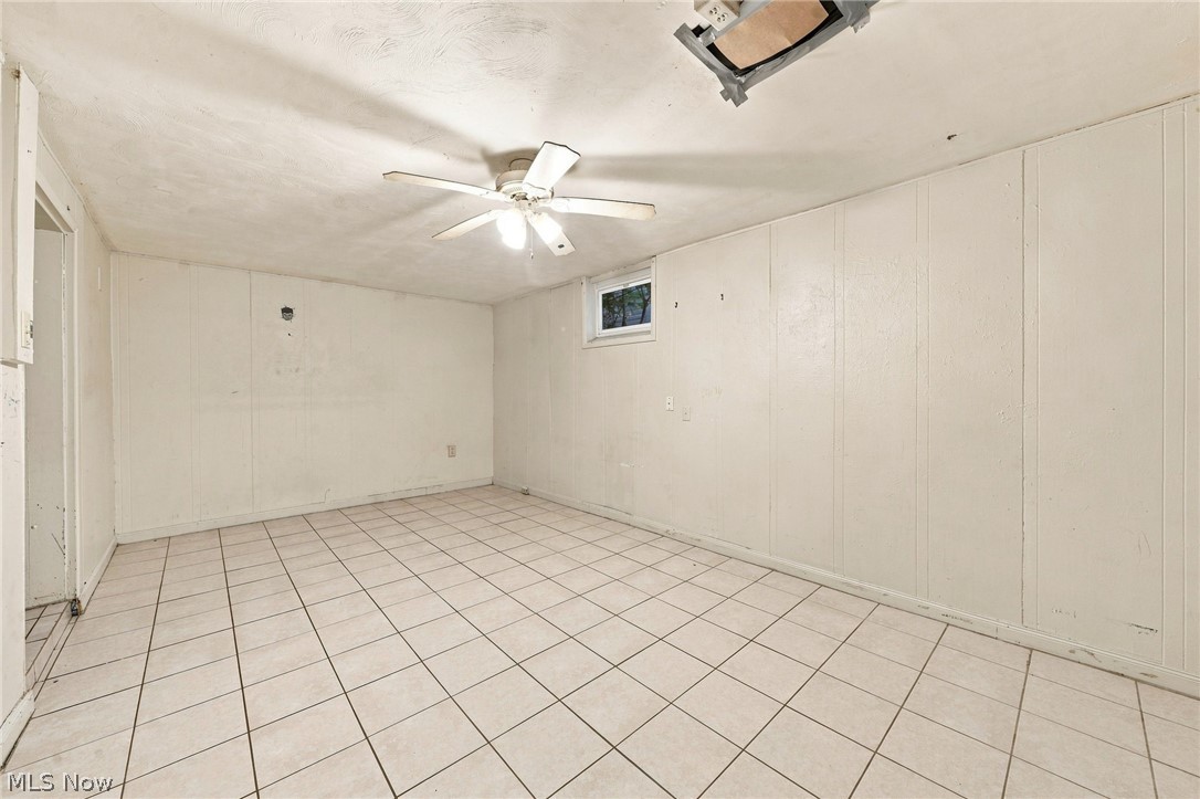 71 23rd Street NW Barberton OH 44203