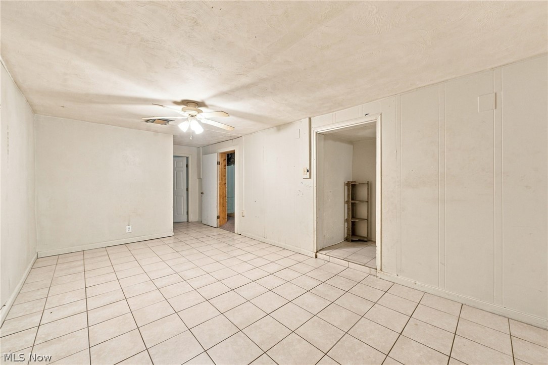 71 23rd Street NW Barberton OH 44203