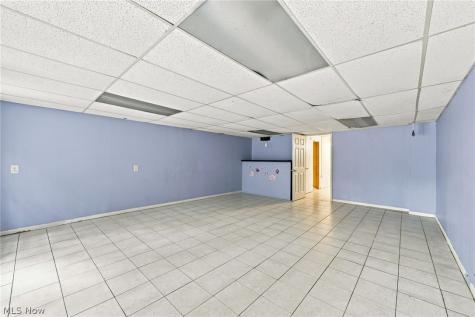 71 23rd Street NW Barberton OH 44203