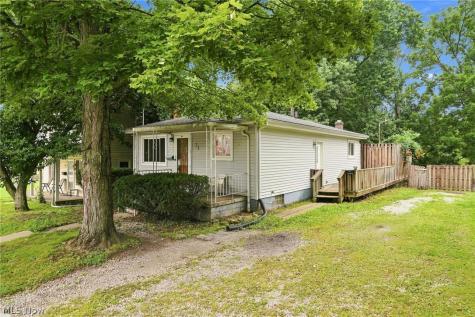 71 23rd Street NW Barberton OH 44203