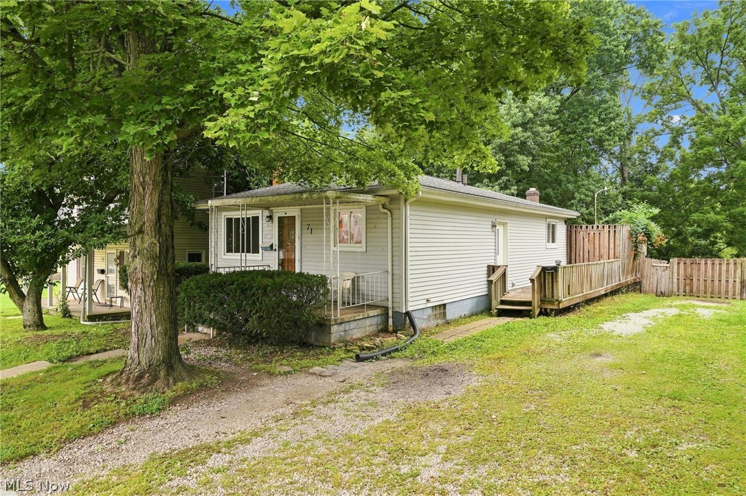 71 23rd Street NW Barberton OH 44203