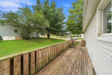 71 23rd Street NW Barberton OH 44203