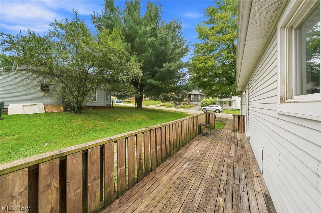 71 23rd Street NW Barberton OH 44203