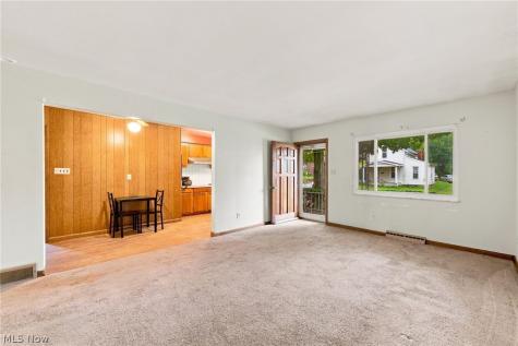 71 23rd Street NW Barberton OH 44203