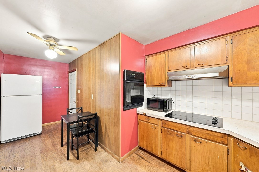 71 23rd Street NW Barberton OH 44203
