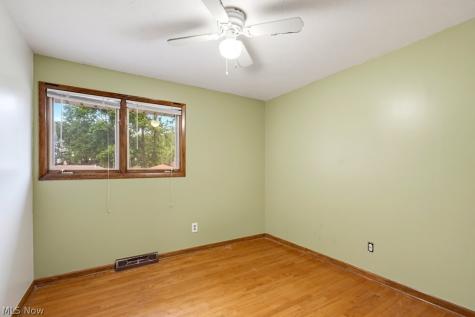2207 Oaklawn Drive Parma OH 44134