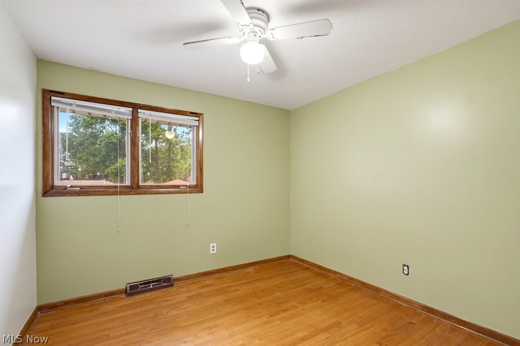 2207 Oaklawn Drive Parma OH 44134