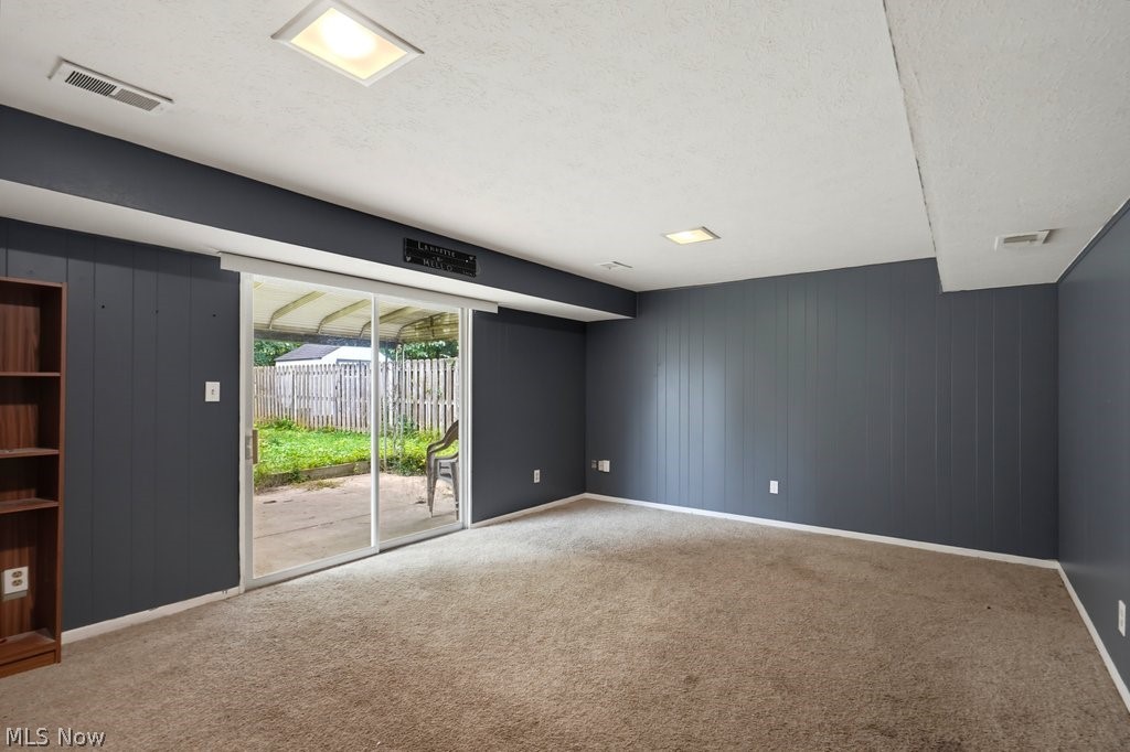 2207 Oaklawn Drive Parma OH 44134