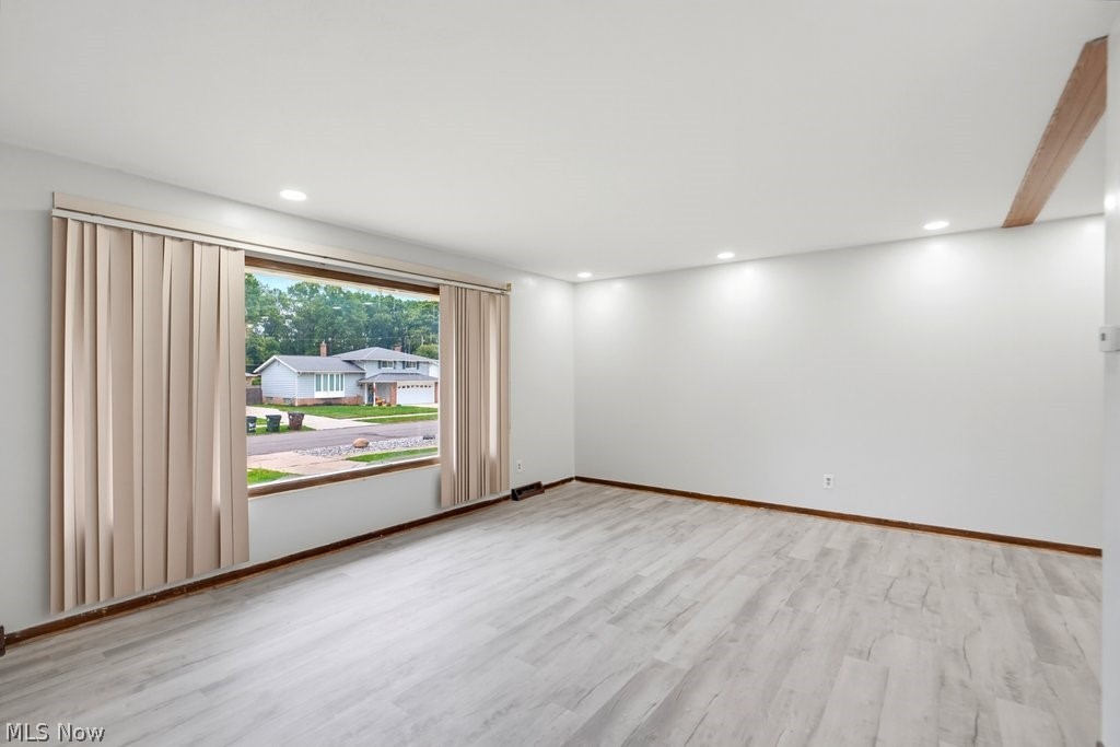 2207 Oaklawn Drive Parma OH 44134