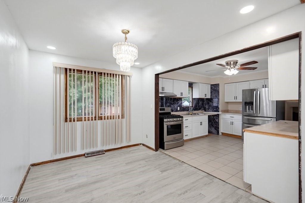 2207 Oaklawn Drive Parma OH 44134