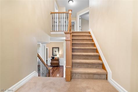 727 Walden Reserve Boulevard Hinckley OH 44233