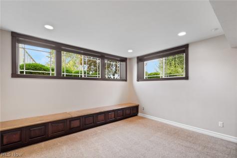 727 Walden Reserve Boulevard Hinckley OH 44233
